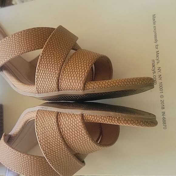 HP!🎉🌞🎈Style and Co. Sandals - Picture 10 of 15